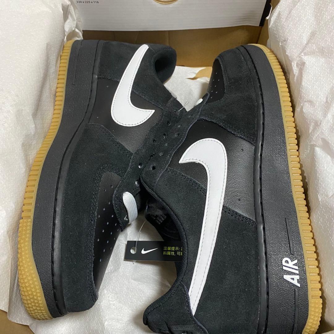 新品 ナイキ エア フォース 1 ‘07 LV8 27㎝