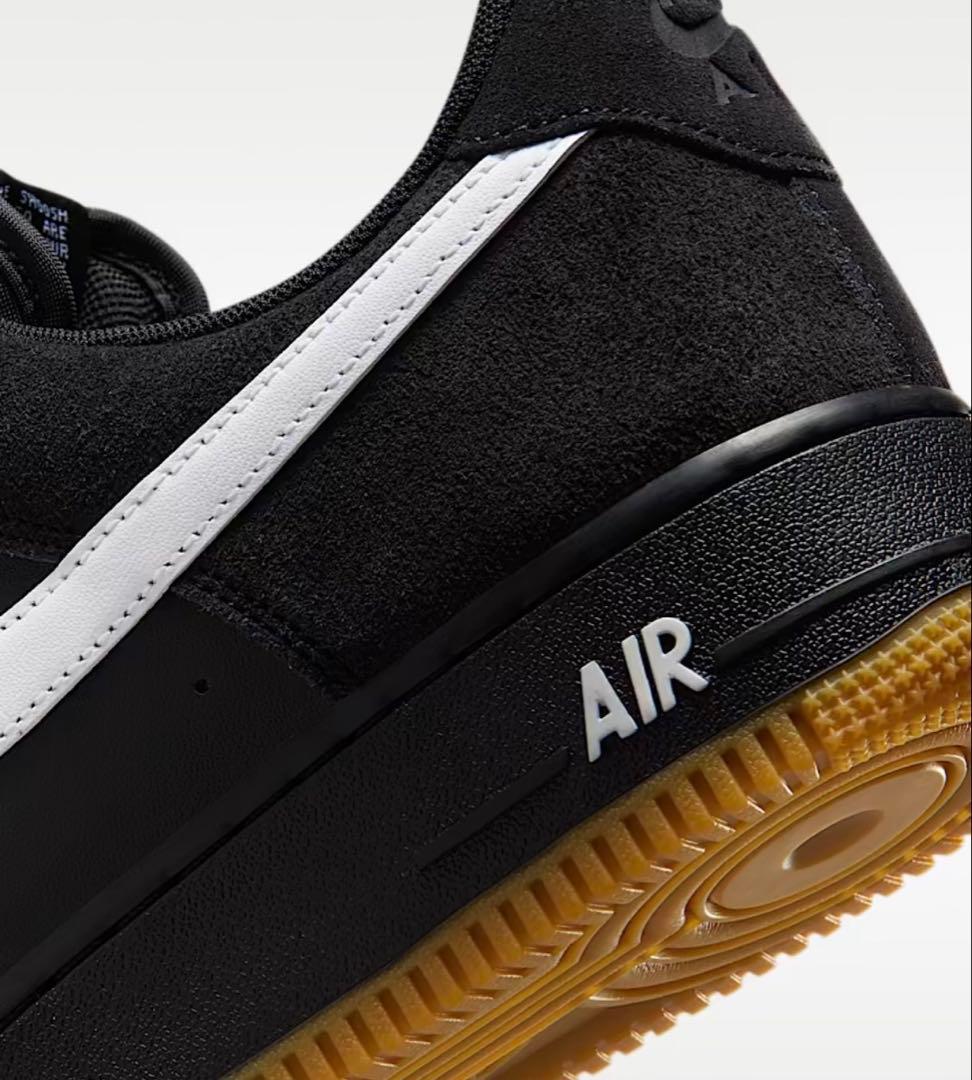 新品 ナイキ エア フォース 1 ‘07 LV8 27㎝