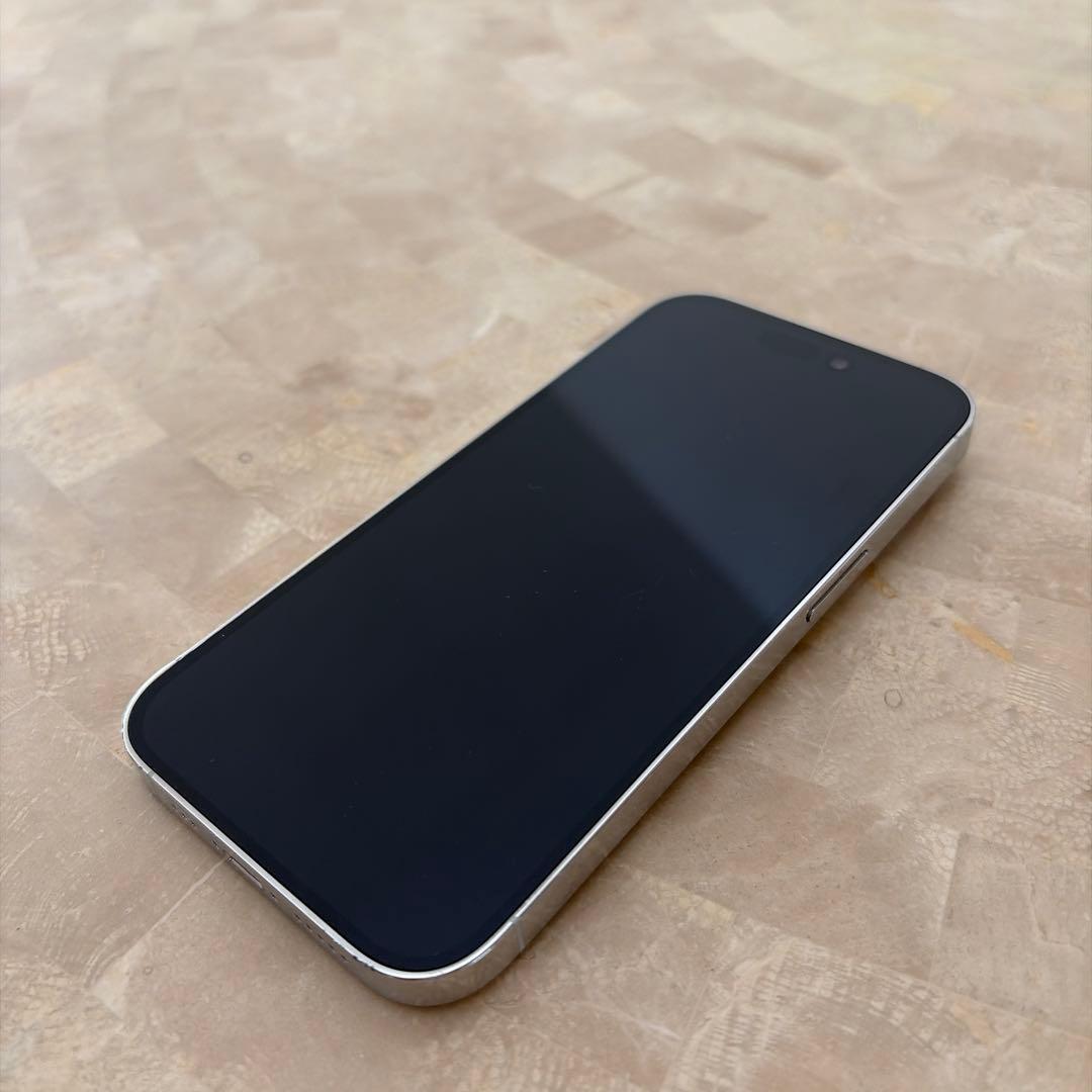 iphone 14pro 128gb シルバー 背面割れあり