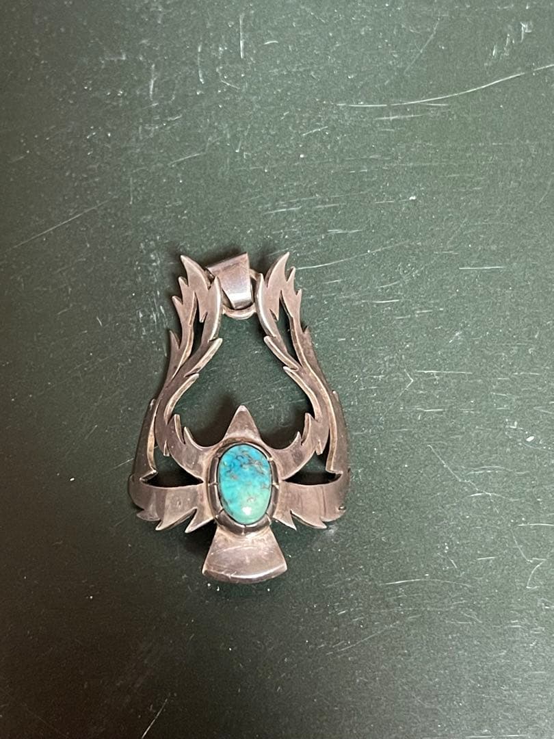 ターコイズ装飾シルバーペンダント　イーグル　トップ