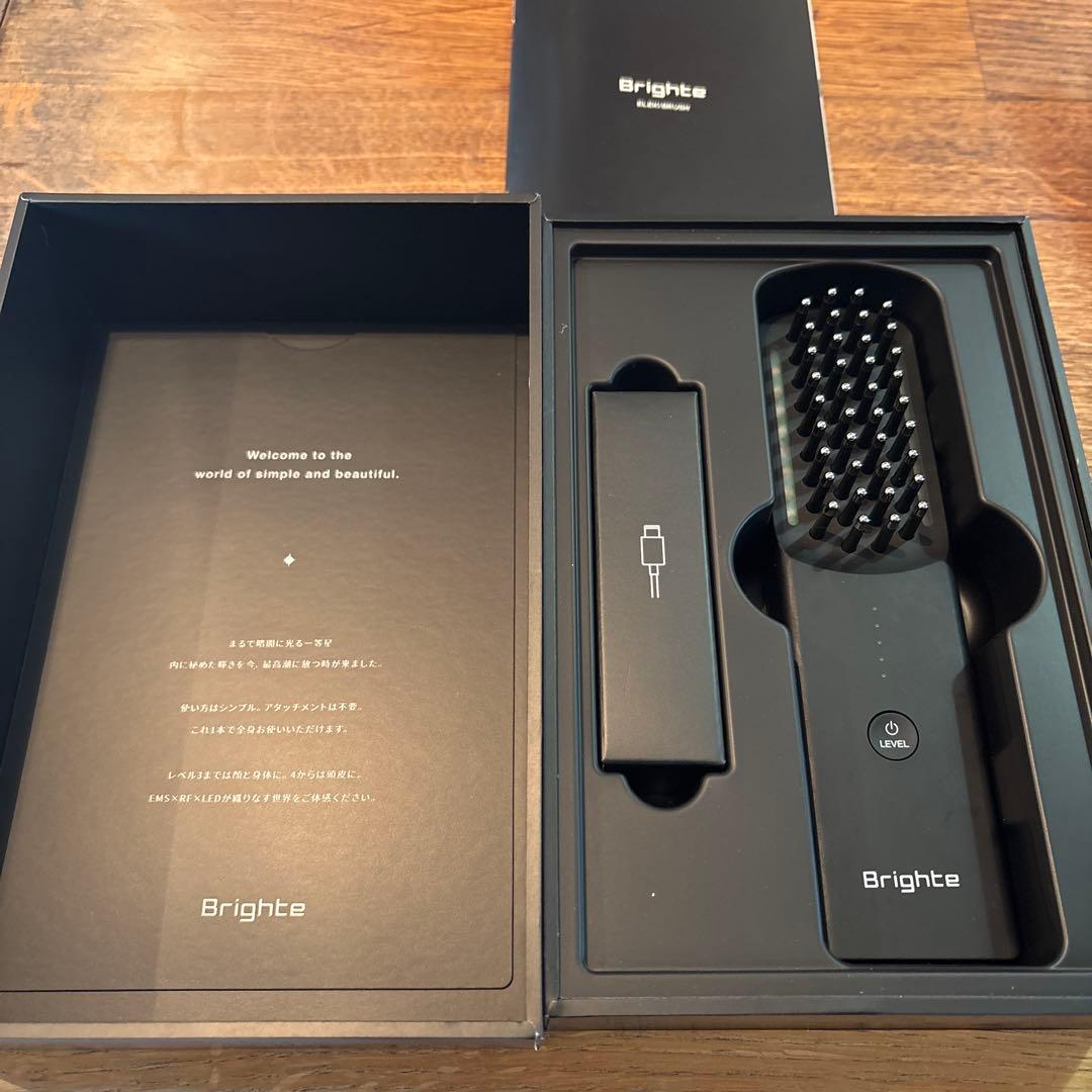 【美品】Brighte ELEKI BRUSH エレキブラシ　美顔器＋化粧水