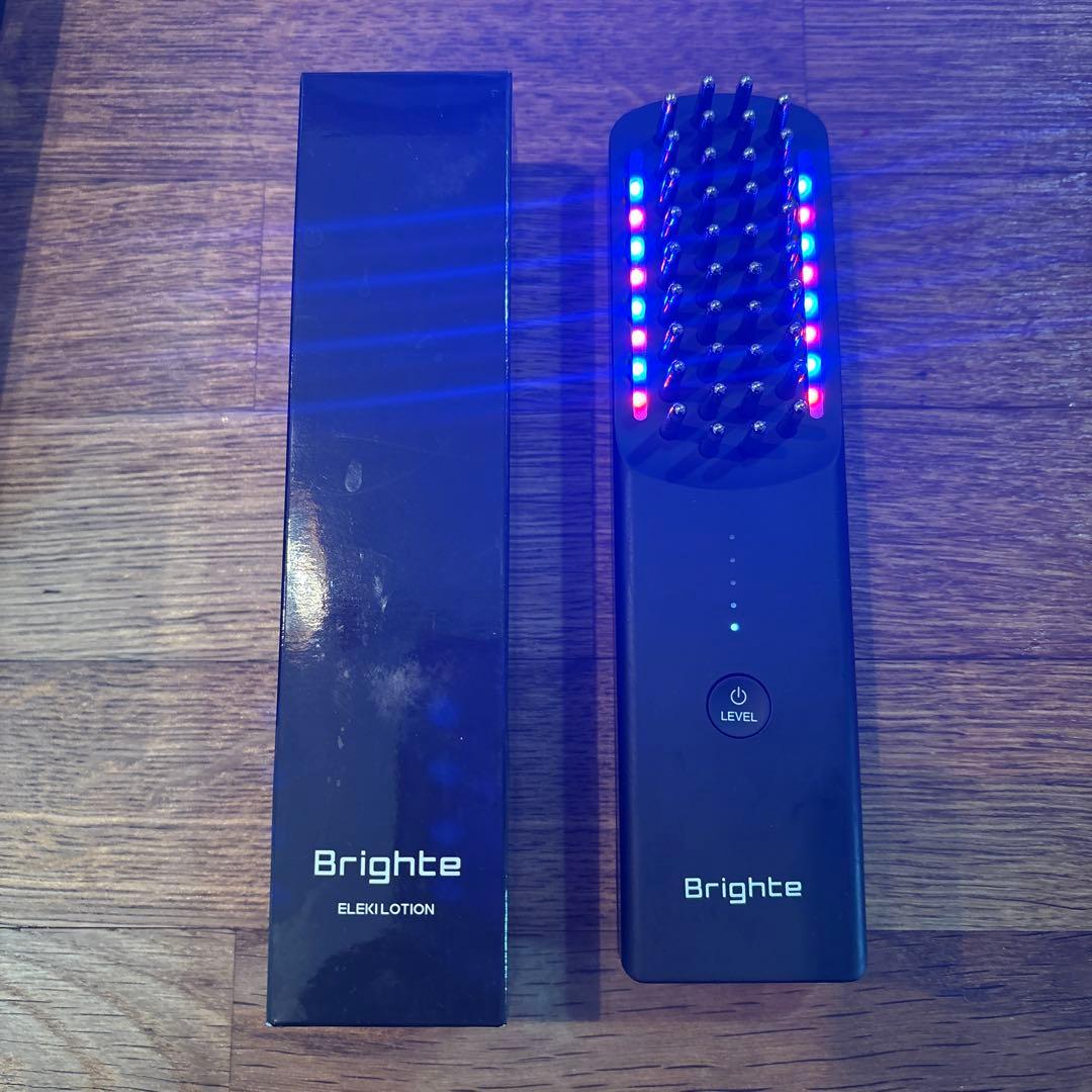 【美品】Brighte ELEKI BRUSH エレキブラシ　美顔器＋化粧水