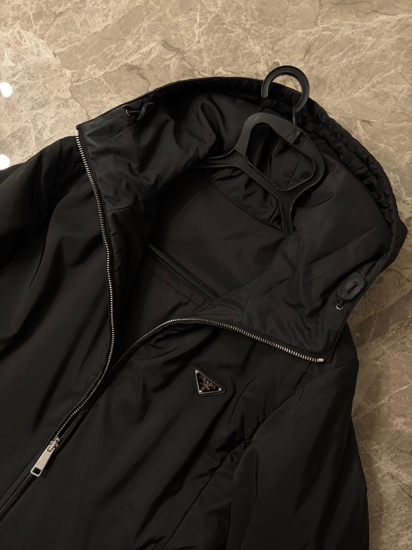 PRADA ナイロンジャケット フーディ ダウン