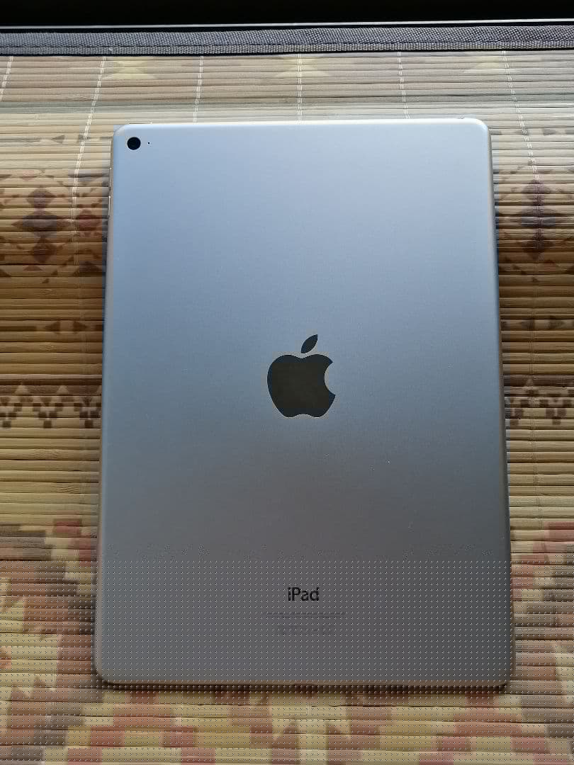 ipad air2　シルバー　128gb　wifi　バッテリー88%　air 2