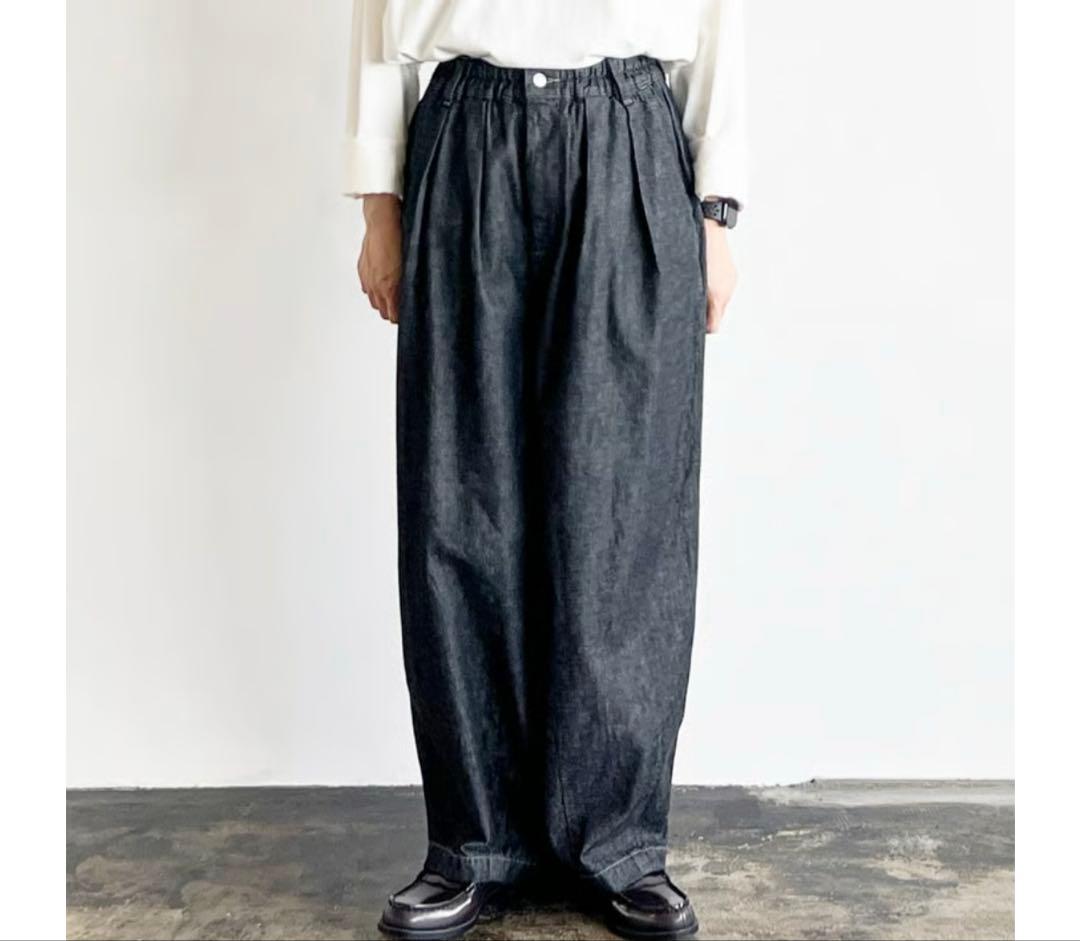 HARVESTY ブラックデニム サーカスパンツ ナローシルエットサイズ2