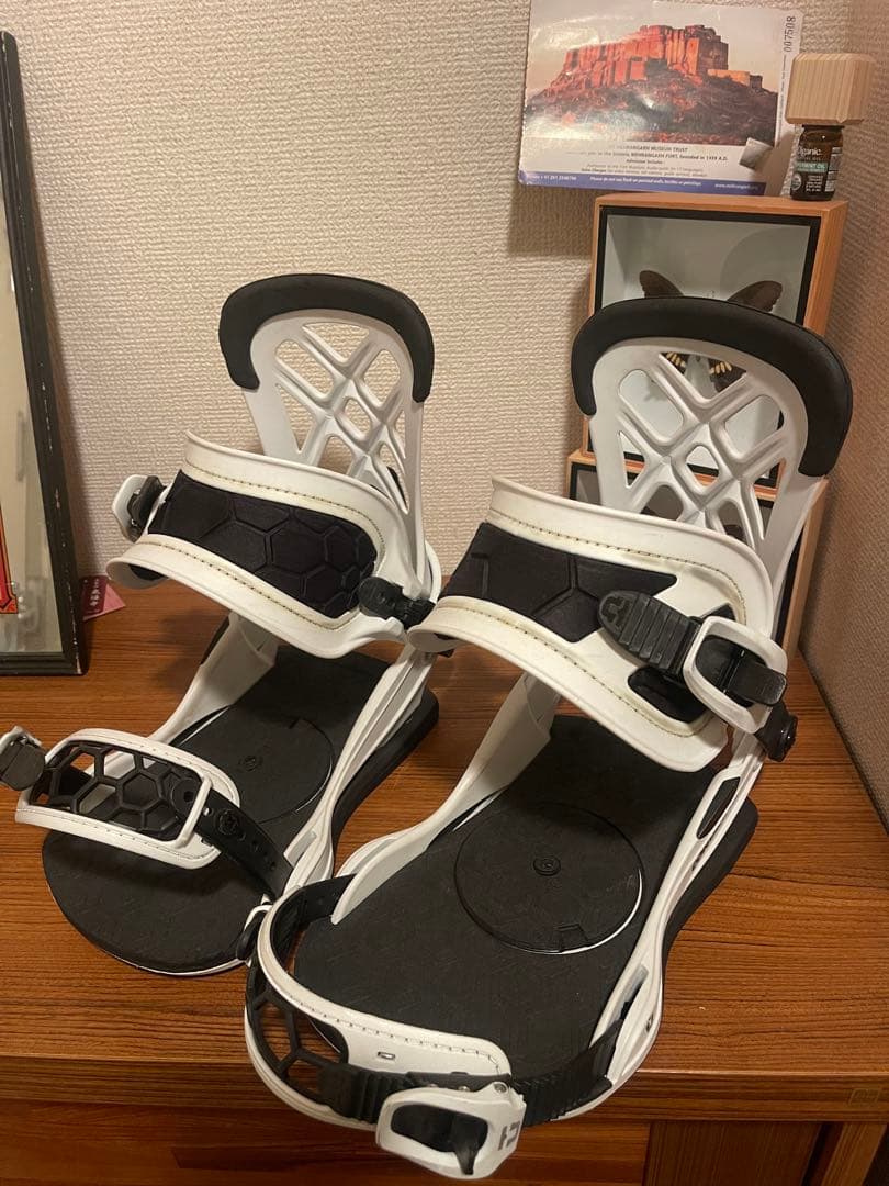 UNION スノーボードビンディング ホワイト/ブラック