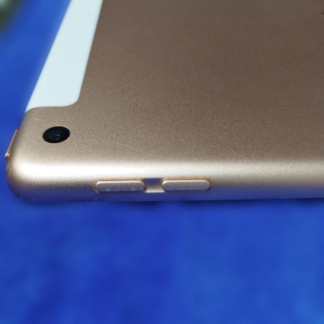 iPad 第7世代 セルラーモデル 32GB