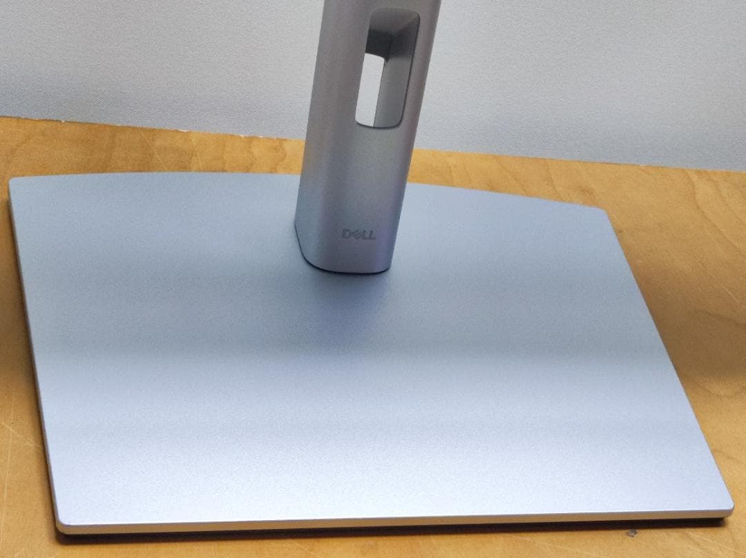 ★4K 31.5インチ モニター★DELL P3222QE★USB-C 034