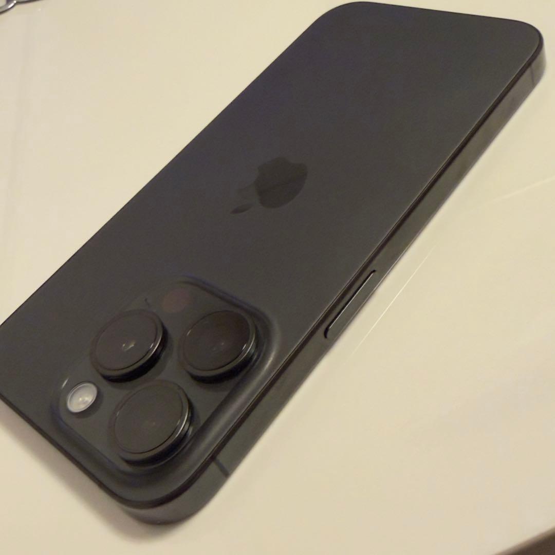 【訳あり美品】iPhone 15 Pro 512GB SIMフリー おまけ付き