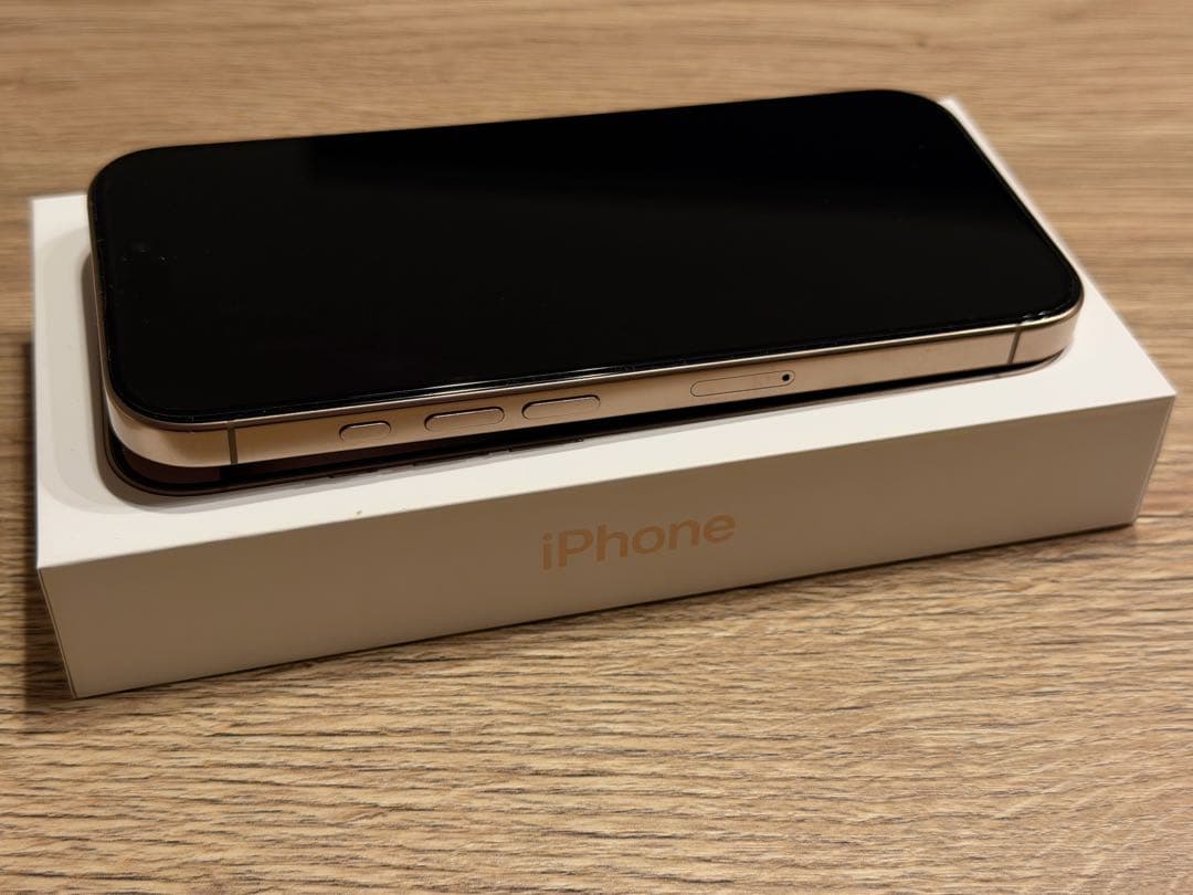 【美品】iPhone16Pro デザートチタニウム 512GB SIMフリー