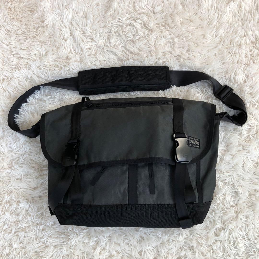 吉田カバンPORTERポーター　メッセンジャーバッグ　グレーワイヤー素材