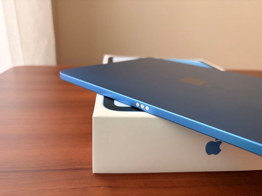 【美品】iPad 第10世代 64GB ブルー　本体