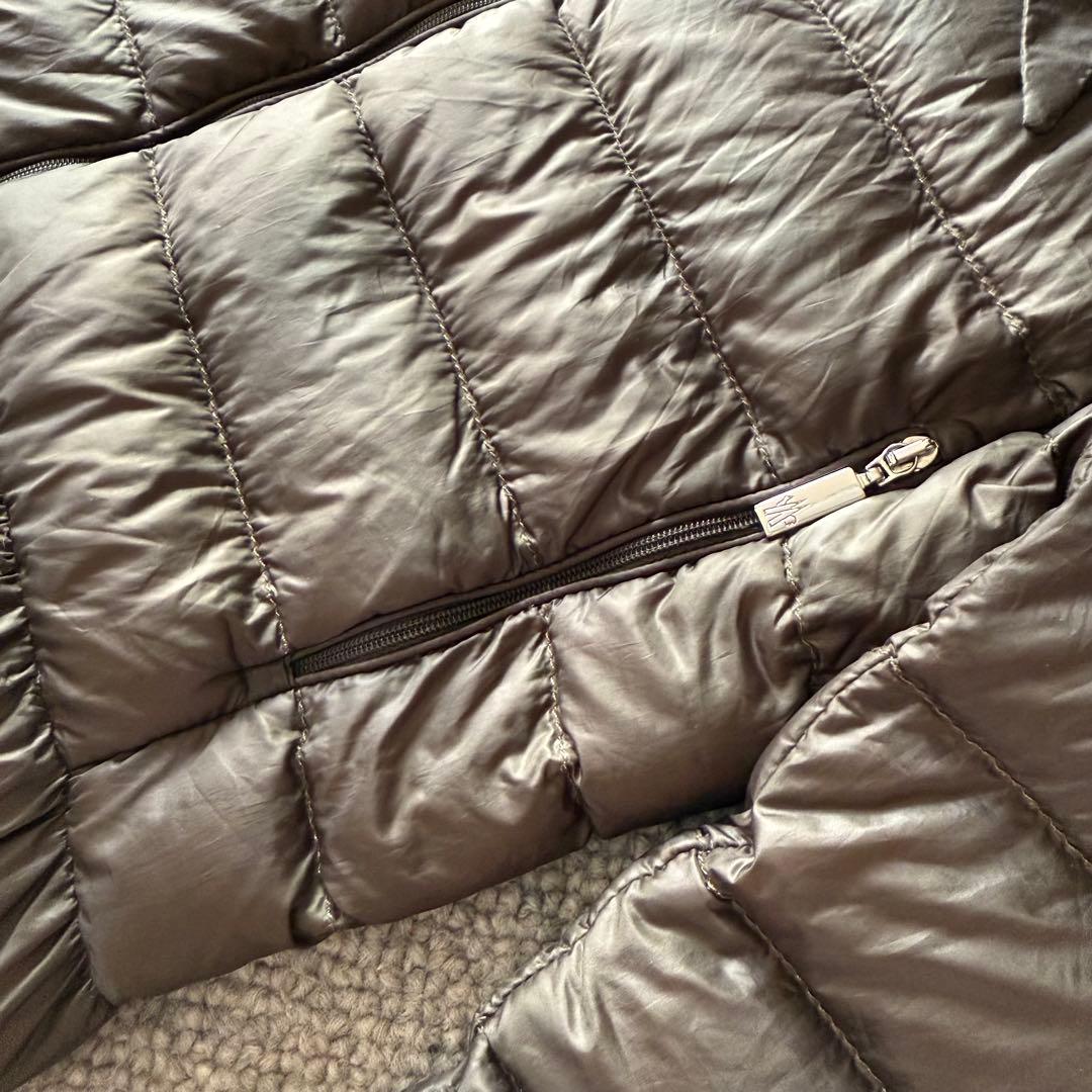 〈クリーニング済み〉モンクレール JARRE 超軽量！ライトダウンジャケット