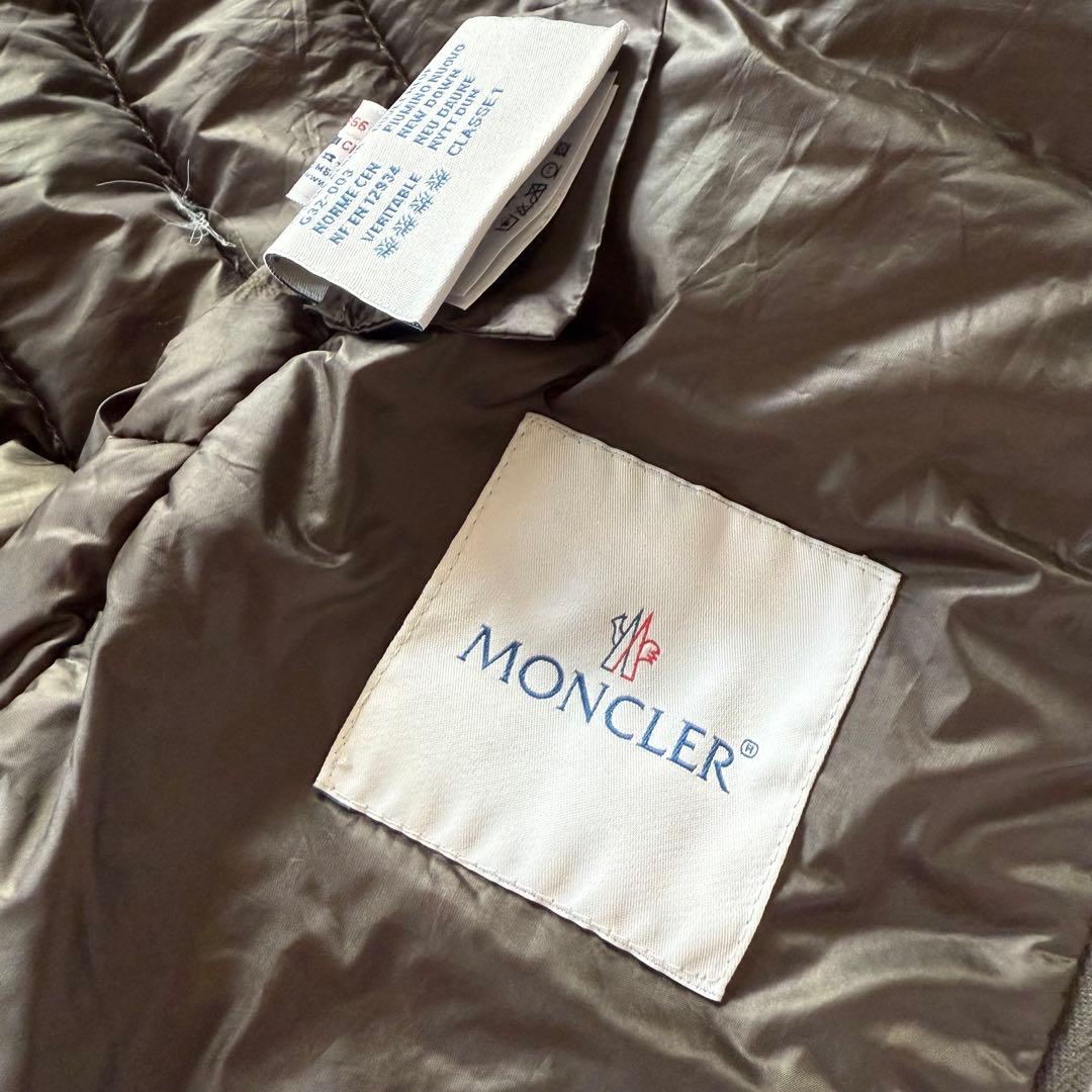 〈クリーニング済み〉モンクレール JARRE 超軽量！ライトダウンジャケット