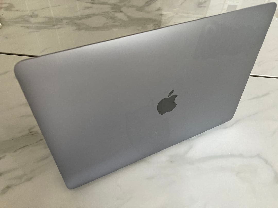 【中古】MacBook Air 13inch スペースグレイ