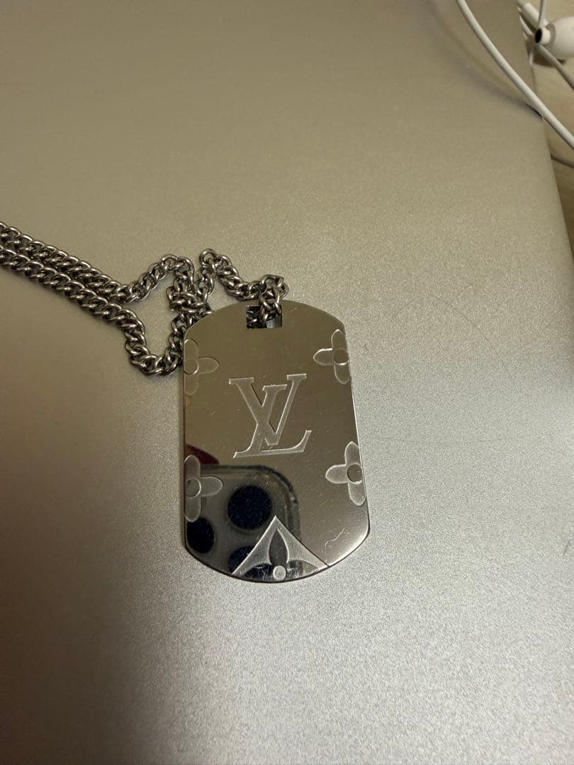 VITTONネックレス