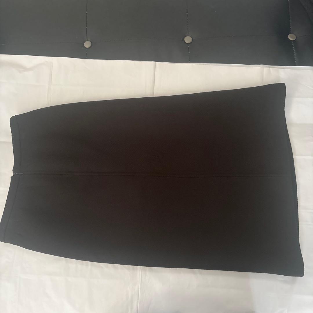 J*0様 PRADAプラダ　カーキ　100%ウール　スカート　サイズ42