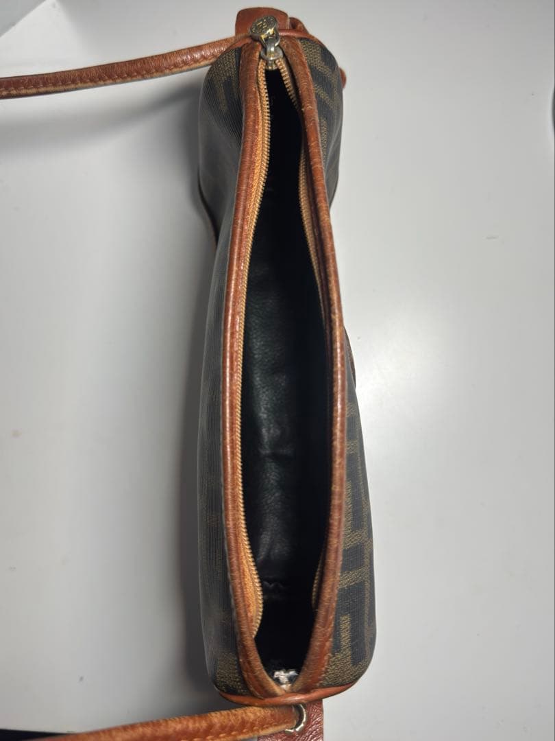 FENDI ミニポーチ