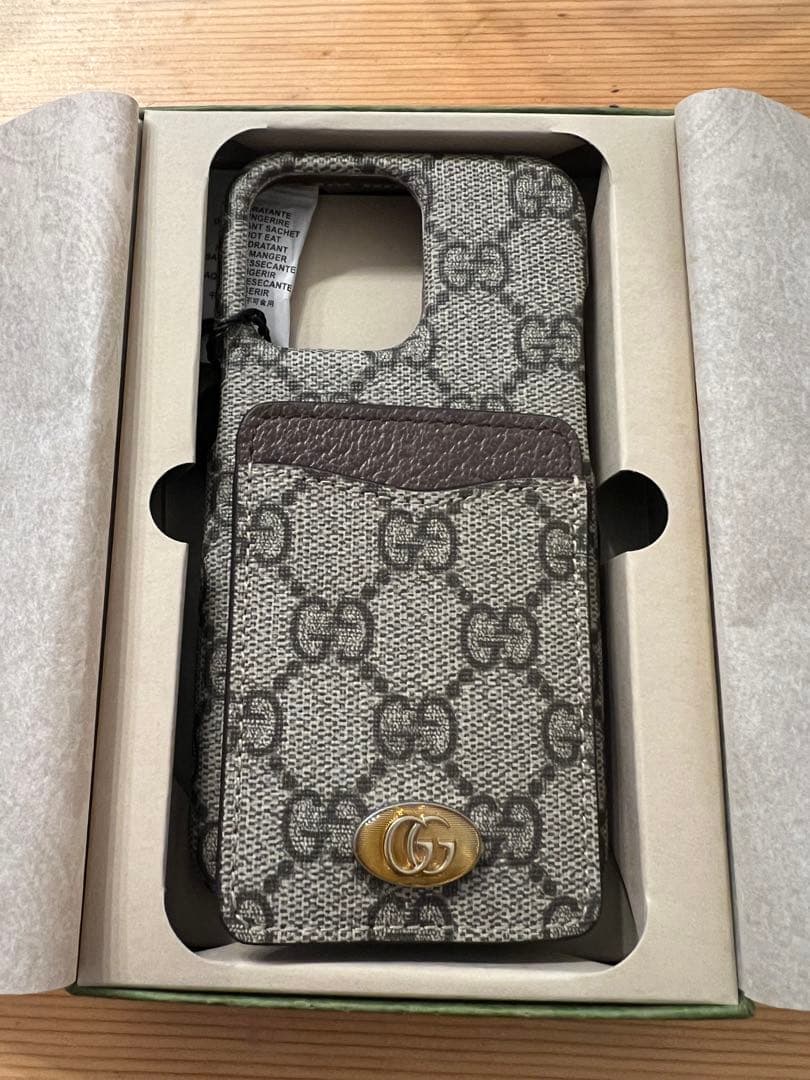 GUCCI カード収納付き iPhoneケース　13Pro