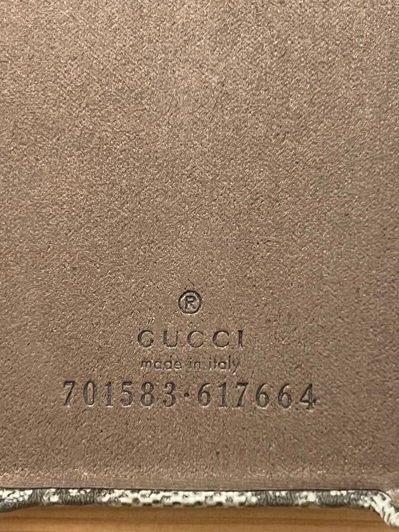 GUCCI カード収納付き iPhoneケース　13Pro