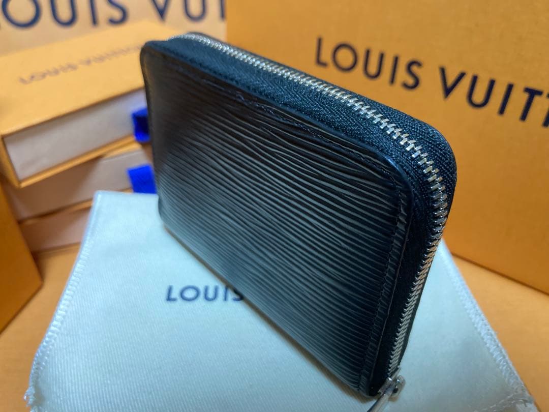 ポ*コ様 【極美品/RFID搭載】ルイヴィトン M60152 エピ ジッピ