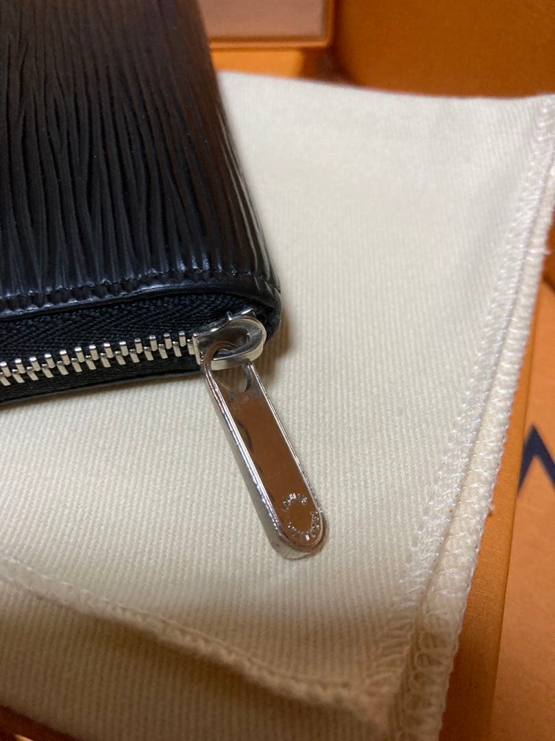 ポ*コ様 【極美品/RFID搭載】ルイヴィトン M60152 エピ ジッピ