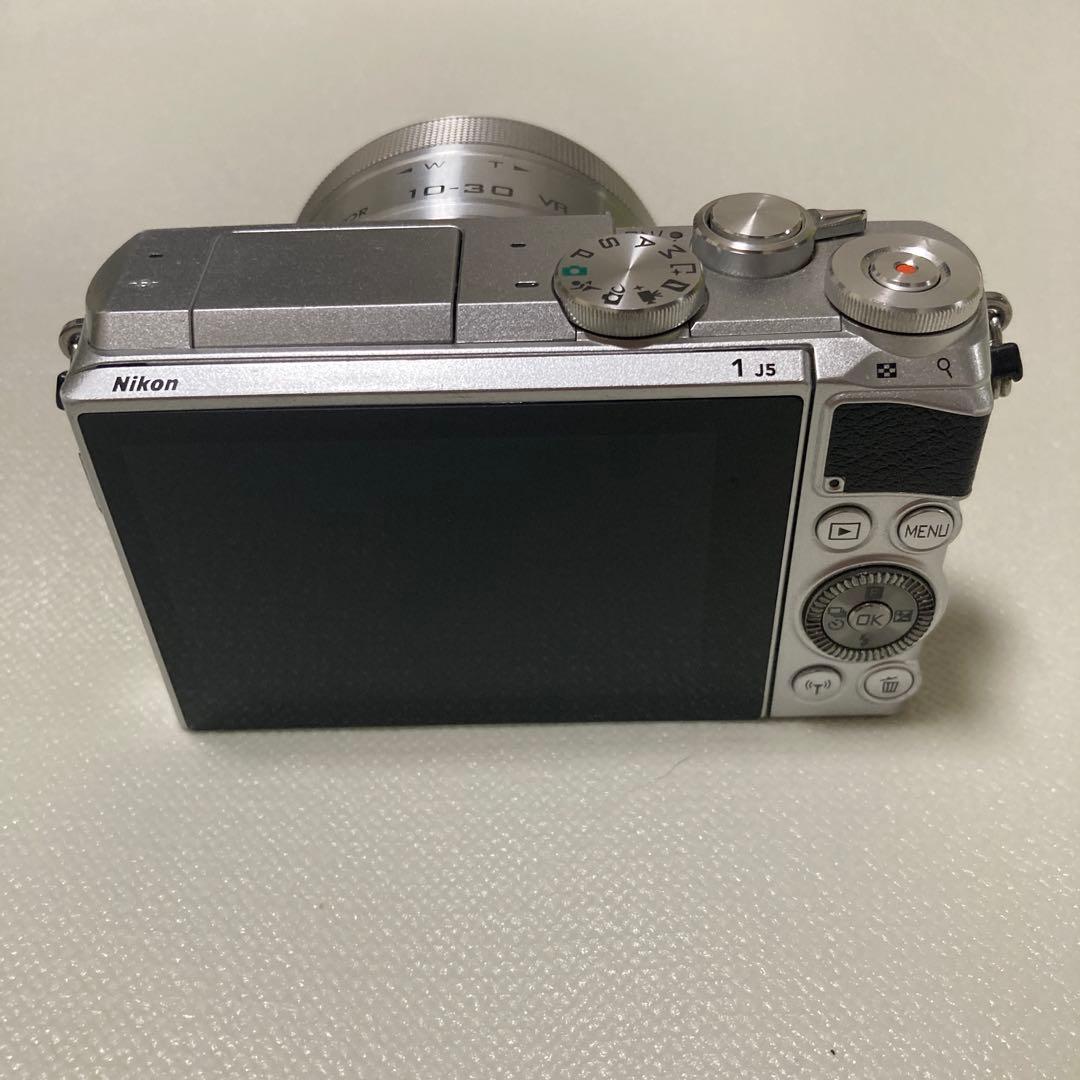 【即日匿名発送】Nikon ミラーレス一眼 1J5 NIKKOR