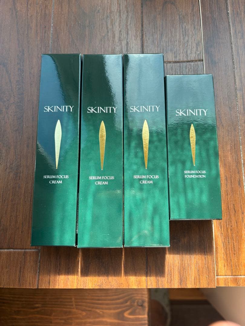 SKINITY セラムフォーカスクリーム3本&美白リキッドファンデーションセット