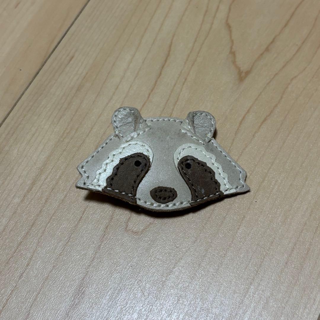 し*う様 Donsje Raccoon hairclip pochette