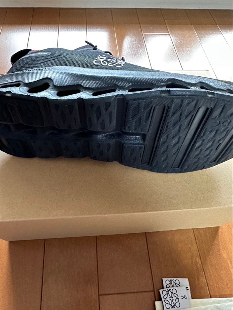On LOEWE Cloudtilt All Black サイズ44