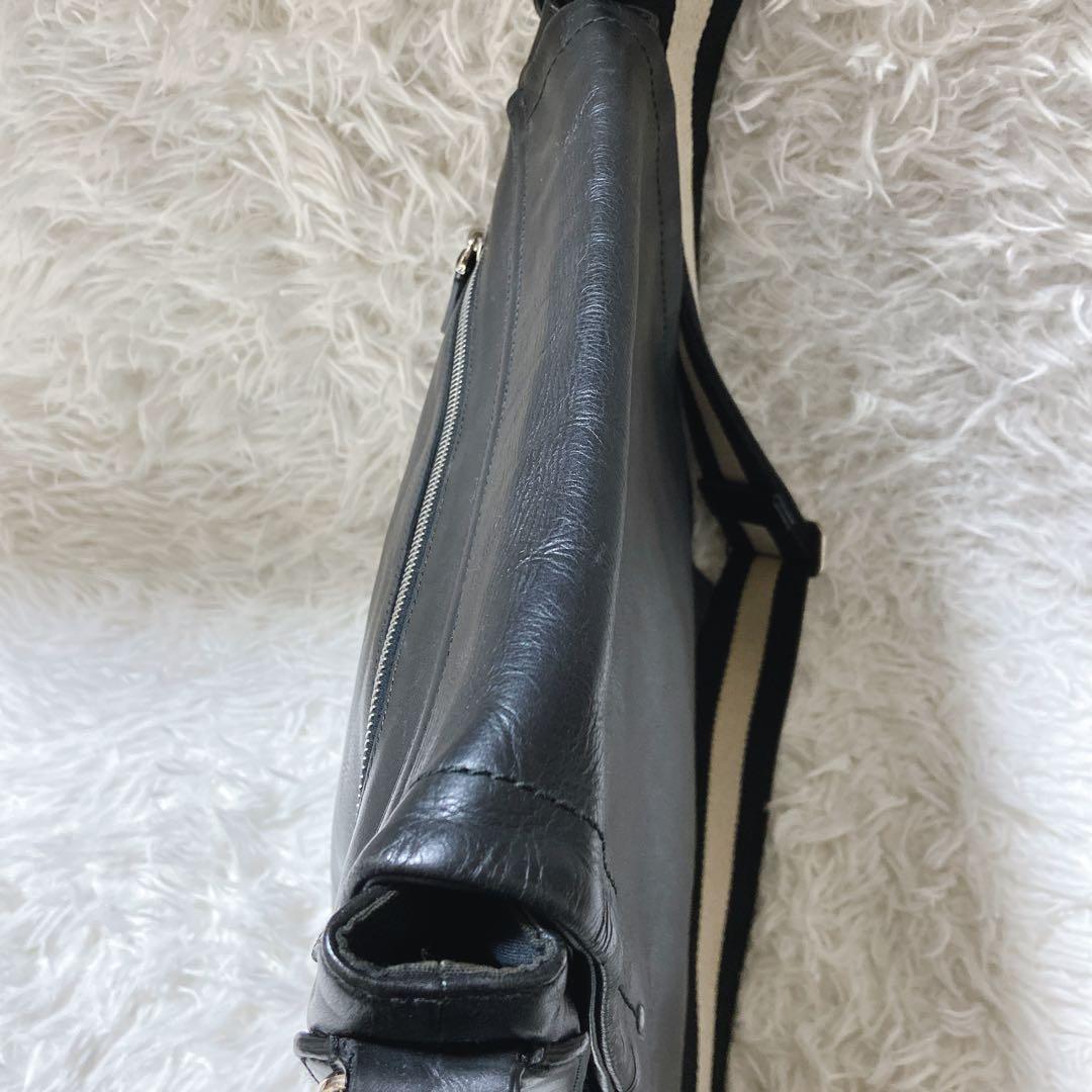 ToShi ⭐️バリー　メッセンジャーバッグ　TAN TRAIN