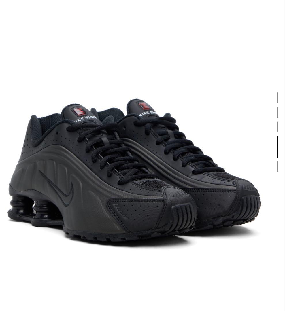 靴 NIKE Black Shox R4