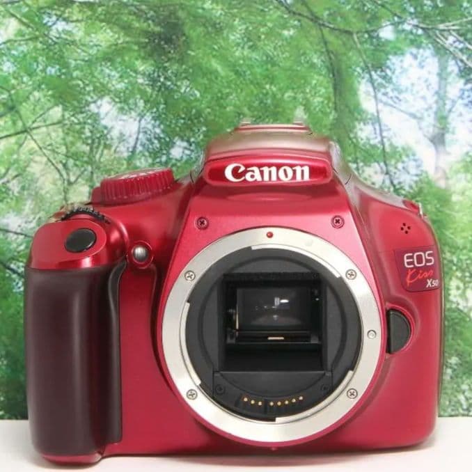 ❤スマホに動画と写真転送OK☆人気の赤☆美品♪Canon Kiss X50❤