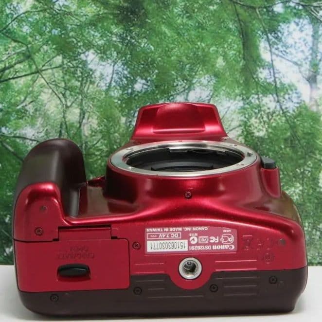 ❤スマホに動画と写真転送OK☆人気の赤☆美品♪Canon Kiss X50❤