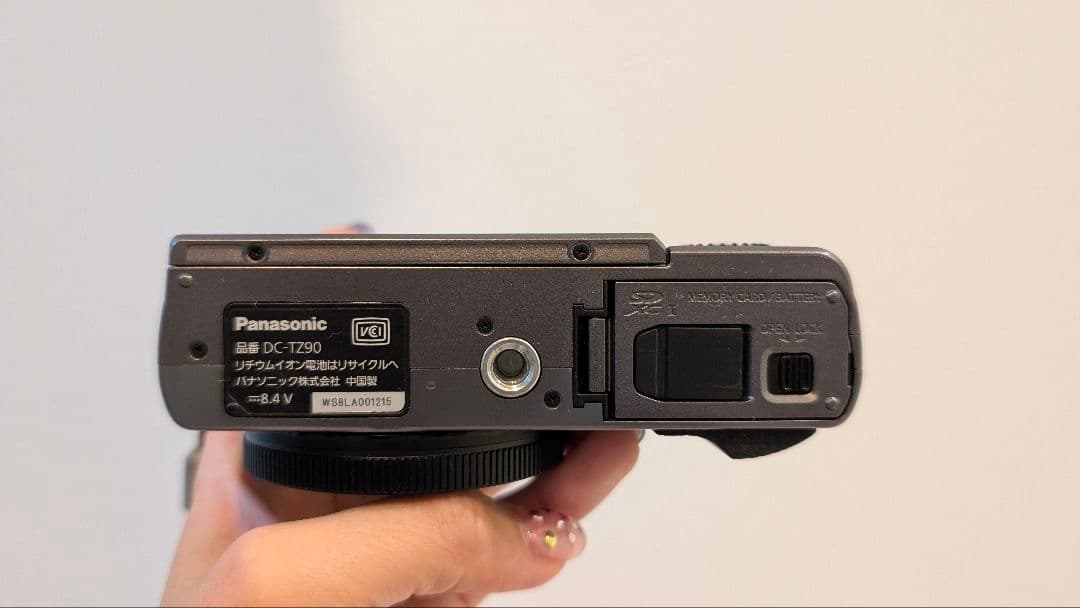 【ほぼ新品】　パナソニック コンパクトデジタルカメラ ルミックス　DC-TZ90