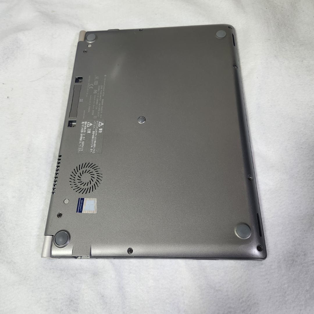 第8世代Core i7 8650U/16GB/512GB/Photoshop