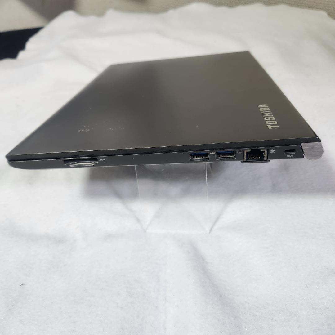 第8世代Core i7 8650U/16GB/512GB/Photoshop