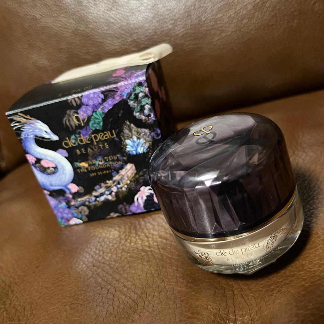 クレ・ド・ポー ボーテ ル・フォンドゥタンｎ　オークル00 ホリデー2025