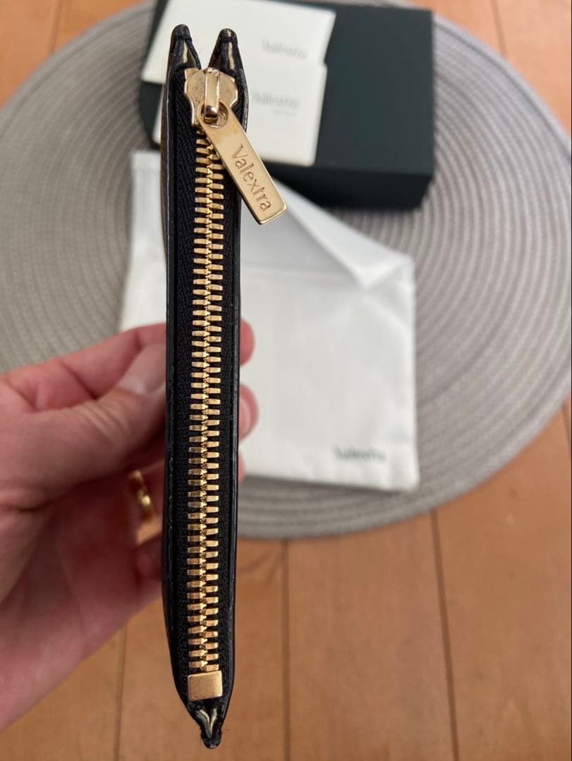 Valextra ブラック フラグメントカードケース　used