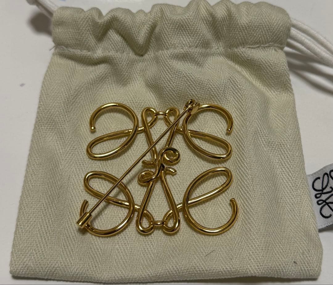 LOEWE ロエベ ブローチ