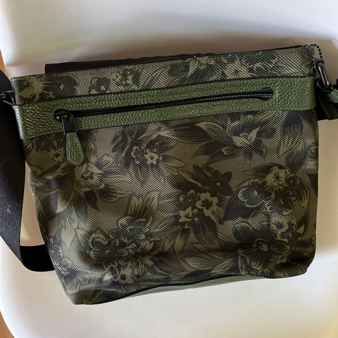 マ*ル様 メンズ　バッグ　COACH 美品　メッセンジャーバッグ