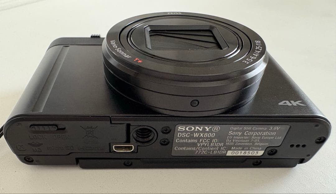 しろくろ　SONY Cyber-shot DSC-WX800