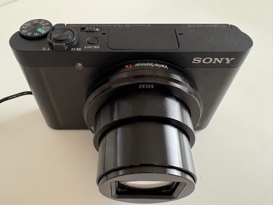 しろくろ　SONY Cyber-shot DSC-WX800