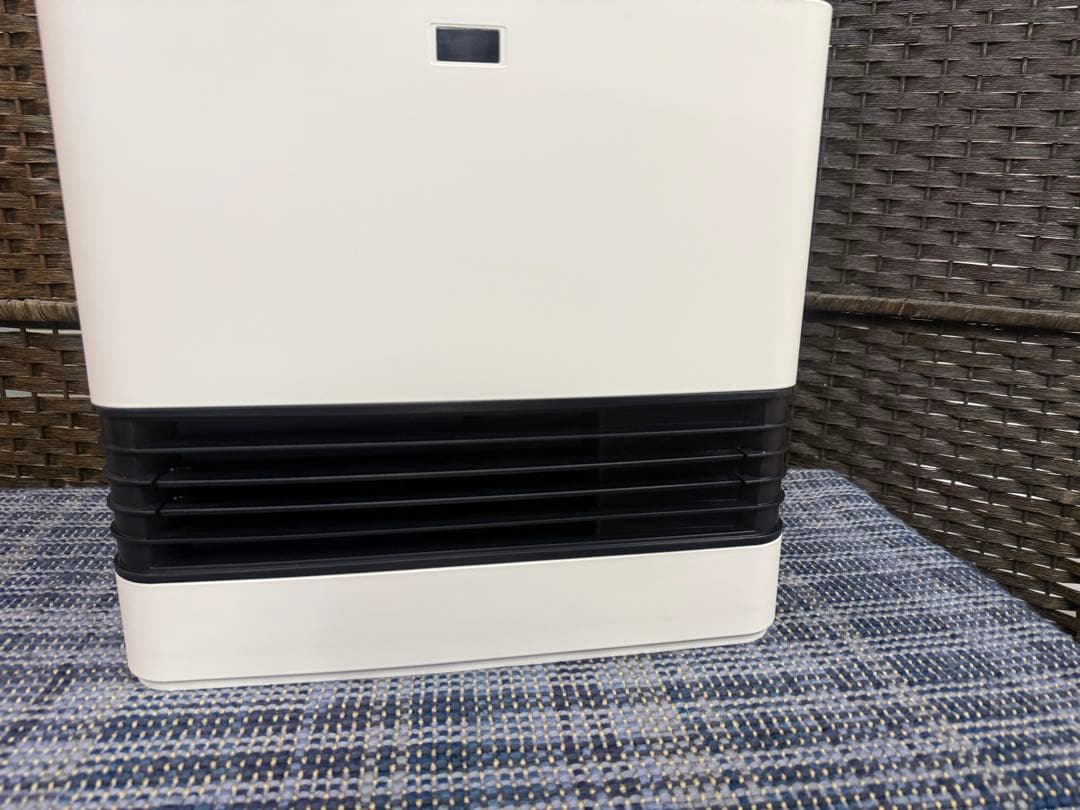 【洗浄消毒作業済】アイリスオーヤマ　セラミックファンヒーター　JKC125D1