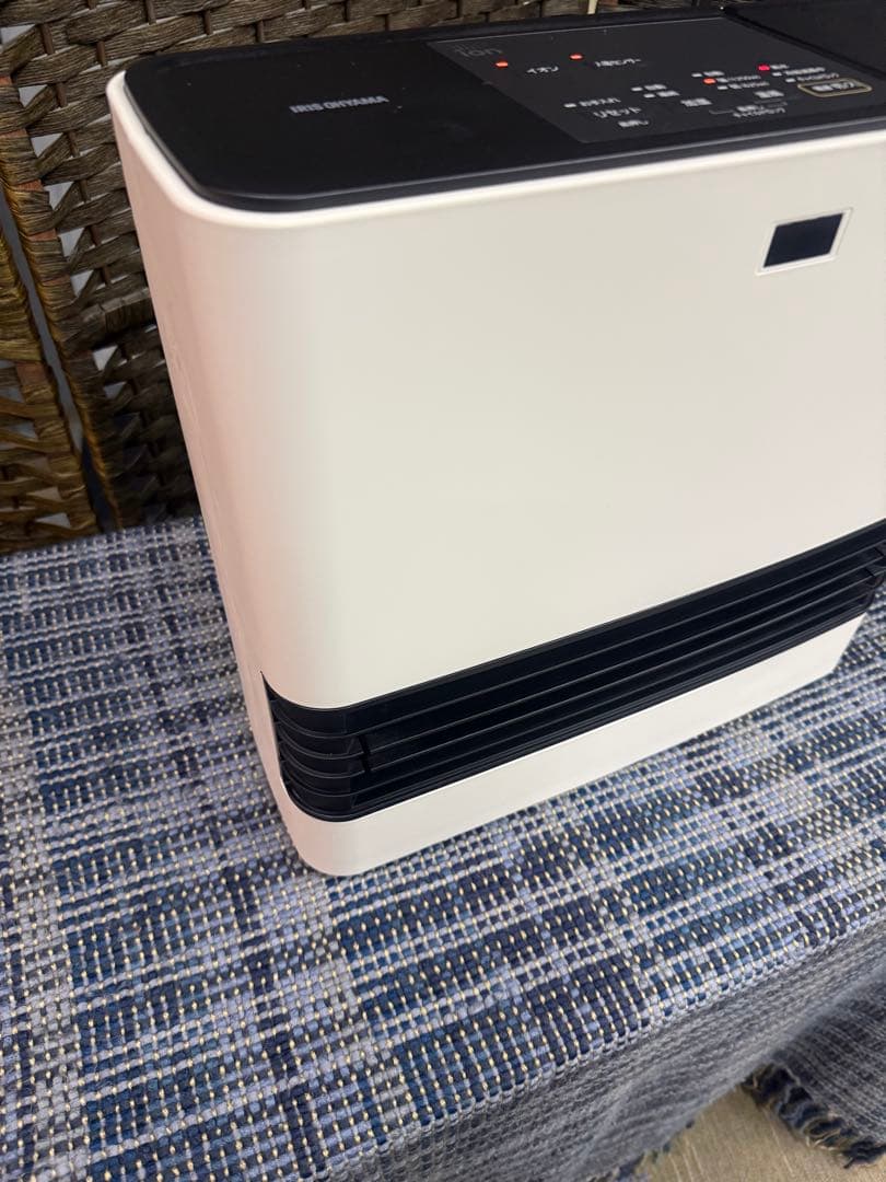 【洗浄消毒作業済】アイリスオーヤマ　セラミックファンヒーター　JKC125D1