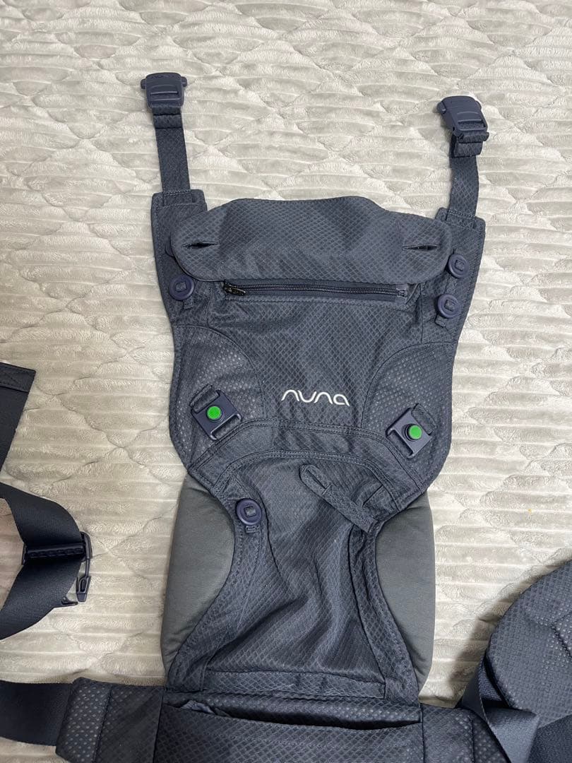 Nuna カドルクリック抱っこ紐 グレー メッシュ