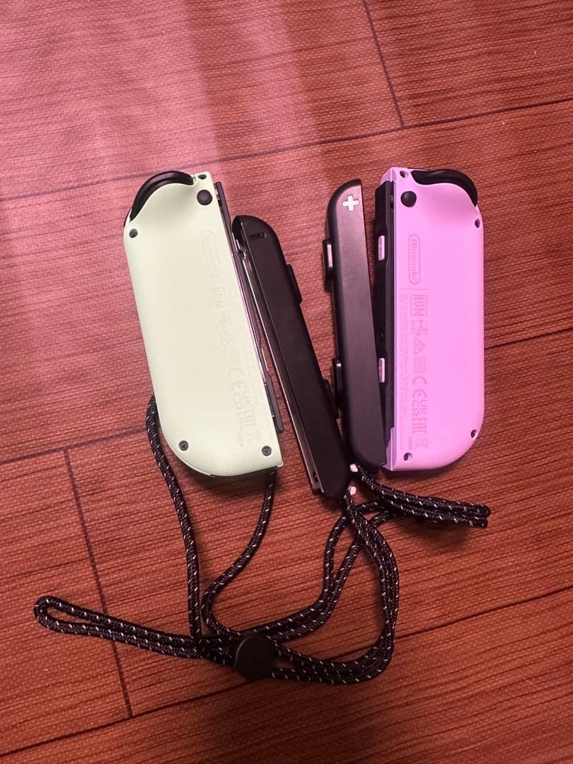 Nintendo Switch 本体 + Joy-Con 4本