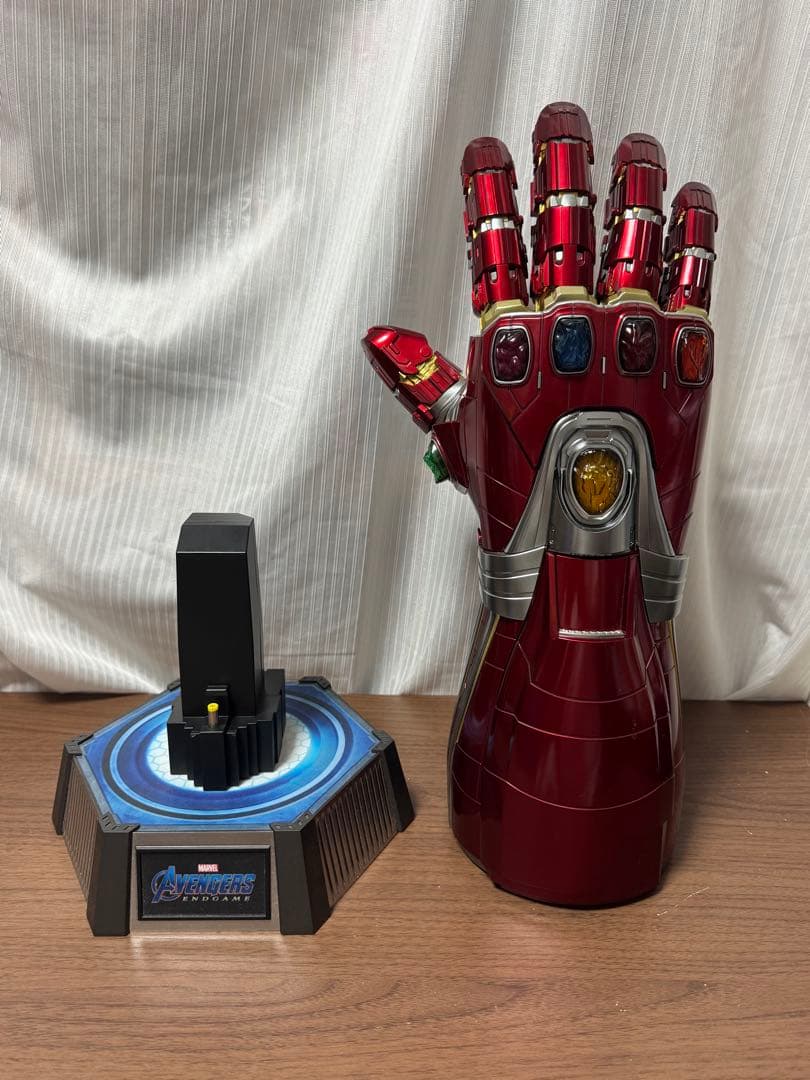 チ*ラ様 ホットトイズ１／１スケールレプリカ　ナノ・ガントレット