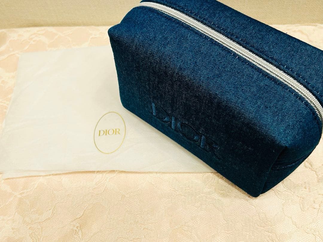 Dior スキンフォーエヴァーコンパクトナチュラルベルベット2N ポーチ付