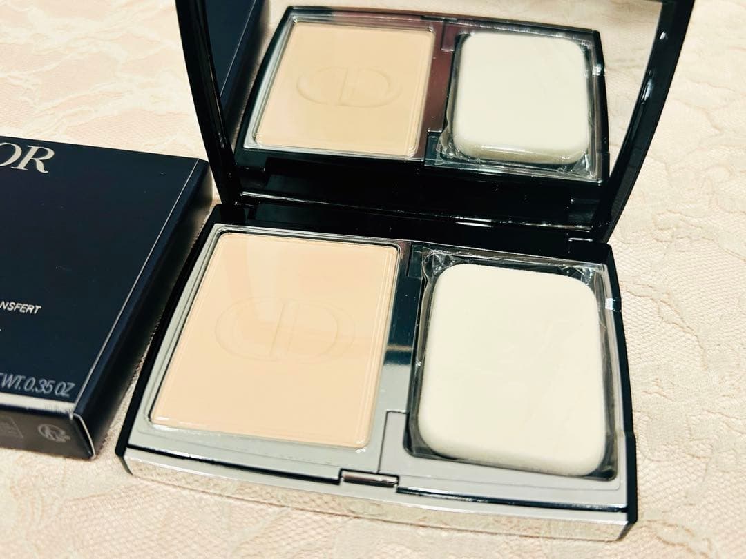 Dior スキンフォーエヴァーコンパクトナチュラルベルベット2N ポーチ付